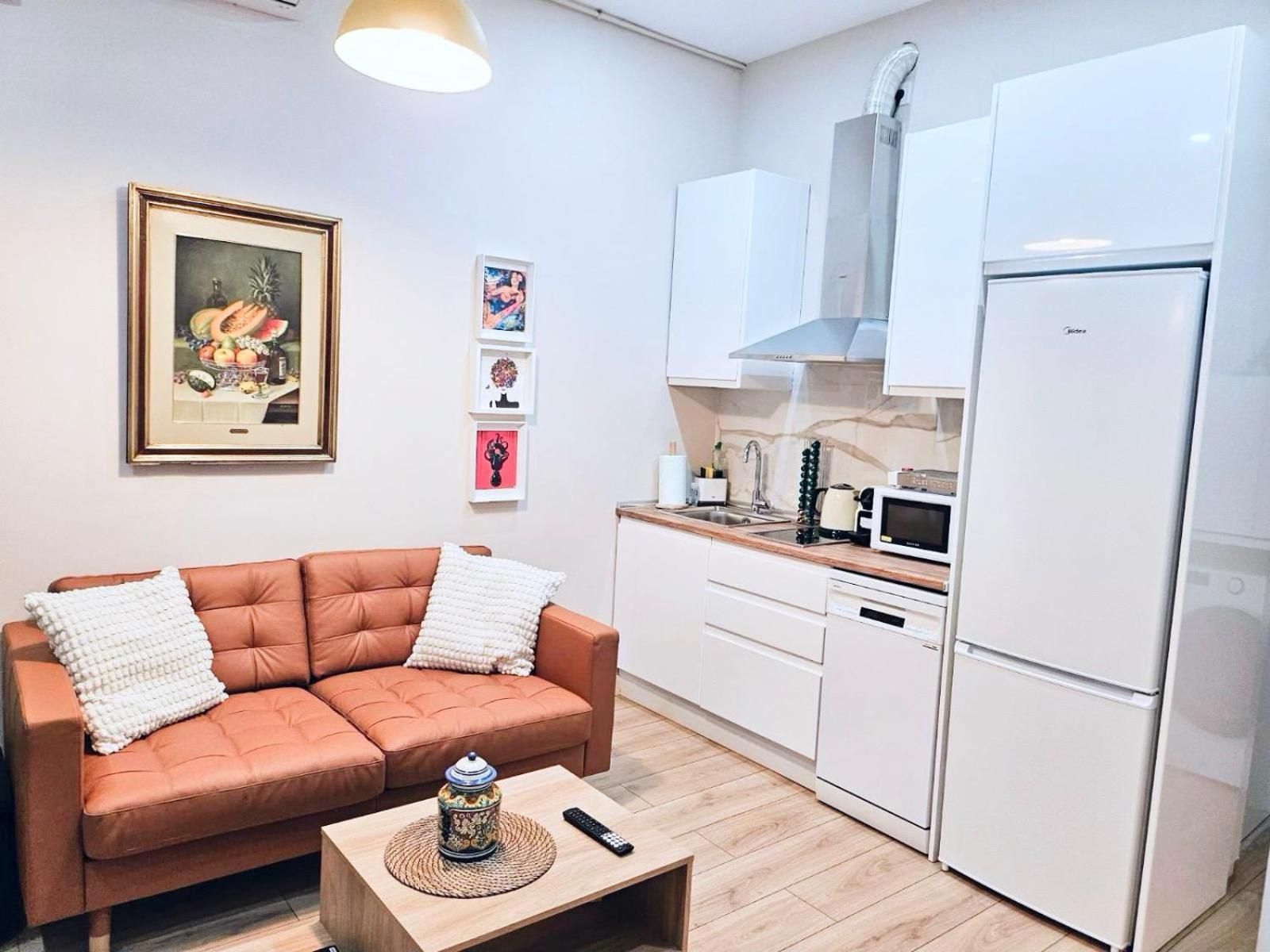 Acogedor Apartamento En Atocha By Bebalmy Мадрид Экстерьер фото